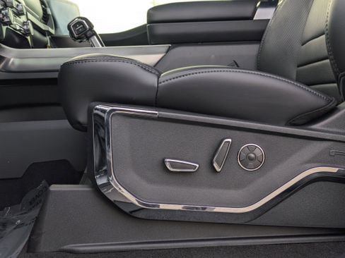 New 2025 Ford F150 Platinum image 25