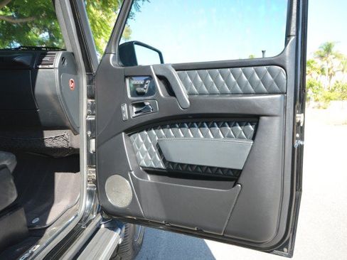 Used 2015 Mercedes-Benz G 63 AMG 4MATIC image 31