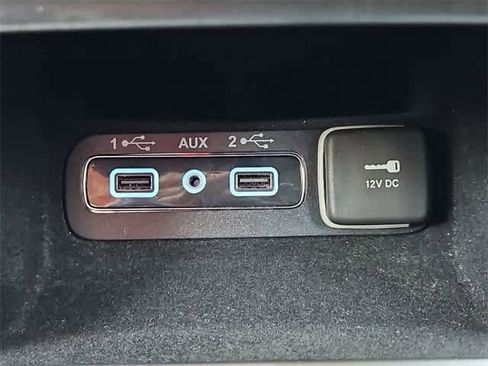 Used 2022 Jeep Grand Cherokee Limited image 31