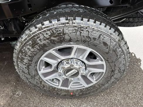 New 2026 Ford F250 Lariat w/ FX4 Off-Road Package AWD/4WD image 38