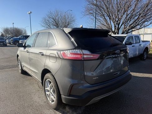 Certified 2023 Ford Edge SEL w/ Convenience Package image 4