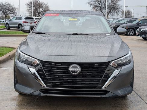 Certified 2025 Nissan Sentra SV image 6