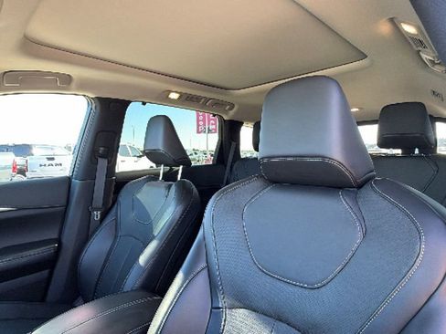 Used 2022 INFINITI QX60 Sensory w/ Cargo Package AWD/4WD image 16