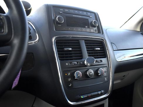 Used 2013 Dodge Grand Caravan American Value Package image 26