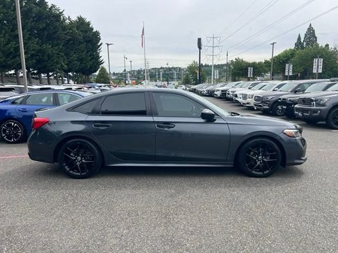 Used 2022 Honda Civic Sport image 4