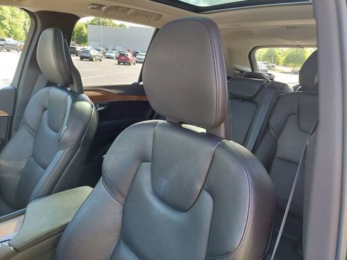 Used 2021 Volvo XC90 T8 Inscription Expression w/ Advanced Package AWD/4WD image 21