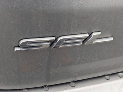 Used 2022 Ford Edge SEL image 20