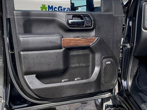 Used 2022 Chevrolet Silverado 3500 High Country w/ Z71 Off-Road Package image 19