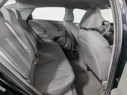 Used 2023 Hyundai Elantra SEL w/ Convenience Package FWD image 21