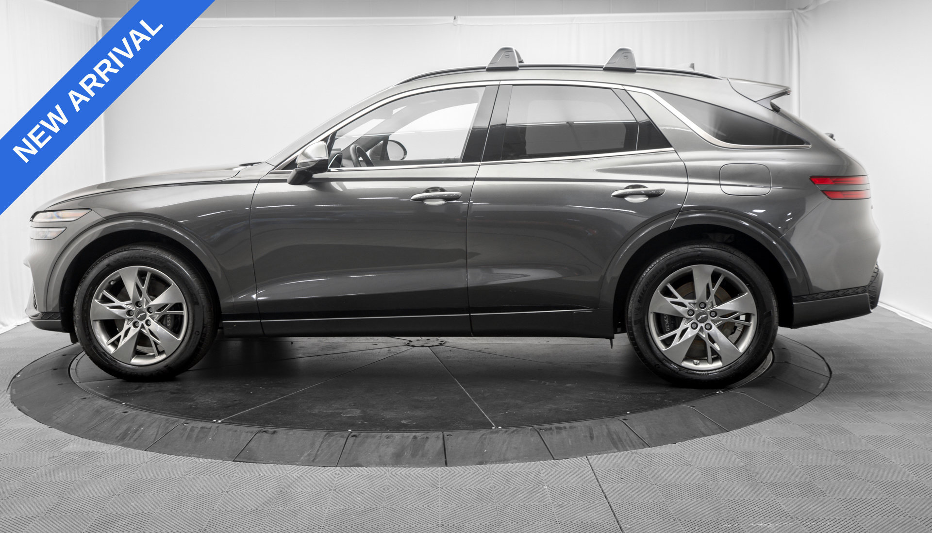 Used 2025 Genesis GV70 3.5T Sport AWD/4WD image 4