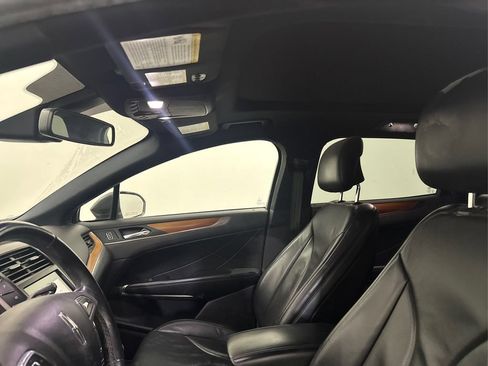 Used 2019 Lincoln MKC Reserve w/ MKC Technology Package FWD image 29