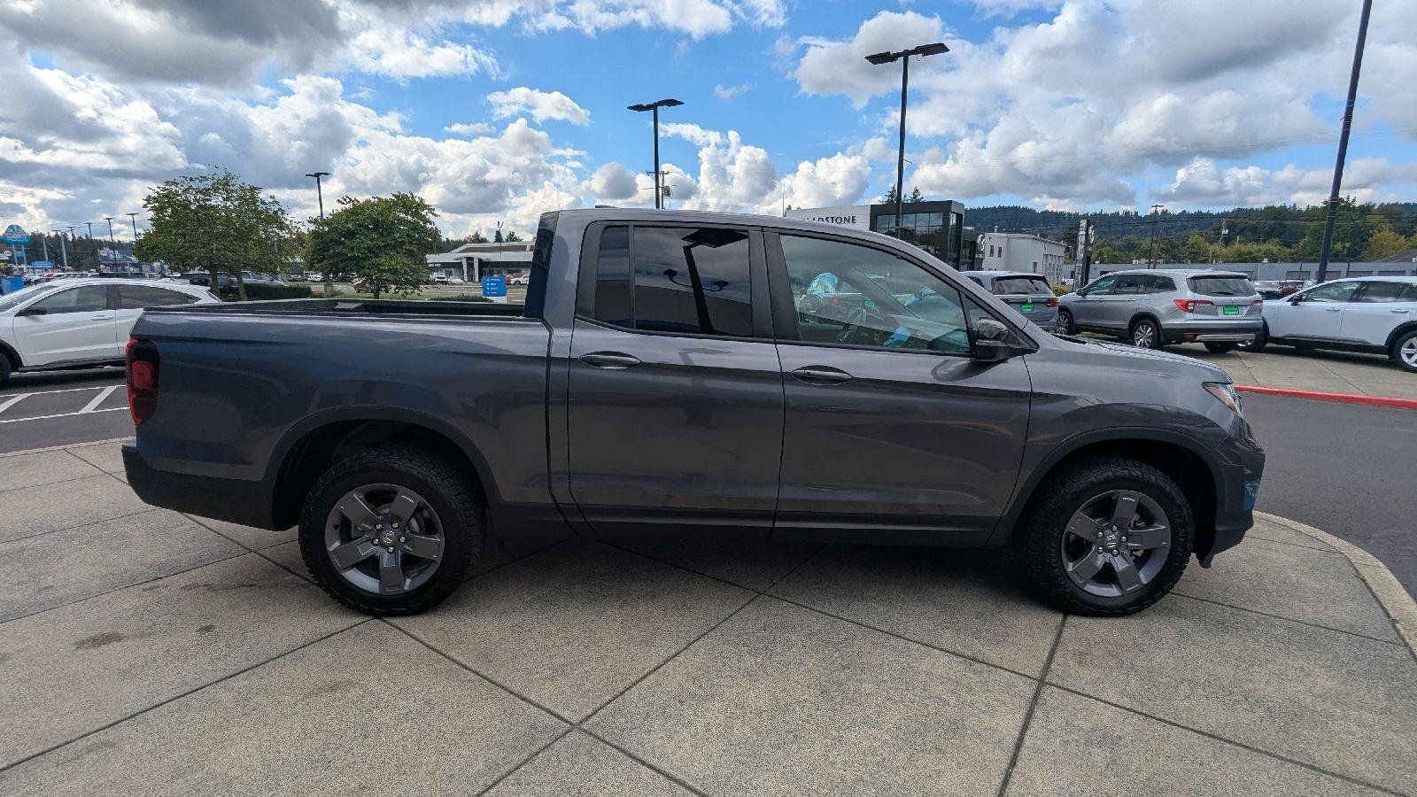 Used 2024 Honda Ridgeline TrailSport image 9