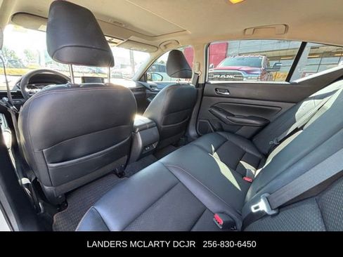 Used 2020 Nissan Altima 2.5 SR w/ Premium Package image 18