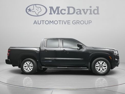 Used 2022 Nissan Frontier SV w/ Technology Package RWD image 31