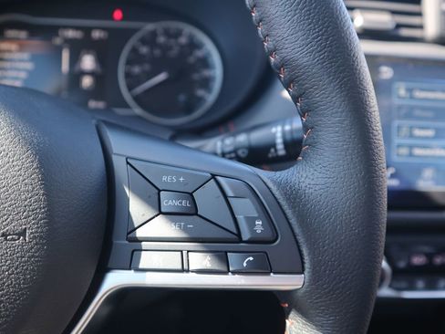 New 2025 Nissan Versa SR w/ Trunk Package image 18