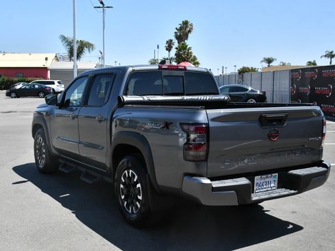 Used 2022 Nissan Frontier Pro-X RWD image 6