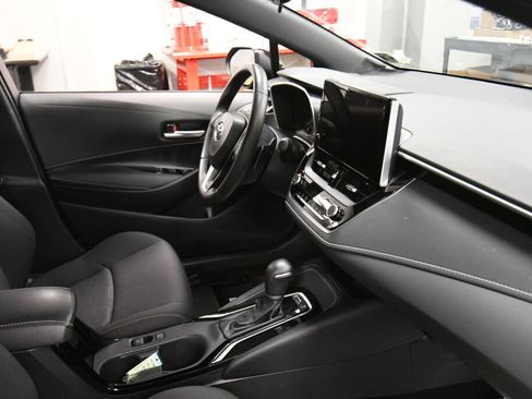 Used 2023 Toyota Corolla SE image 27