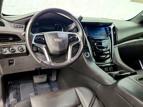 Used 2020 Cadillac Escalade Platinum image 13