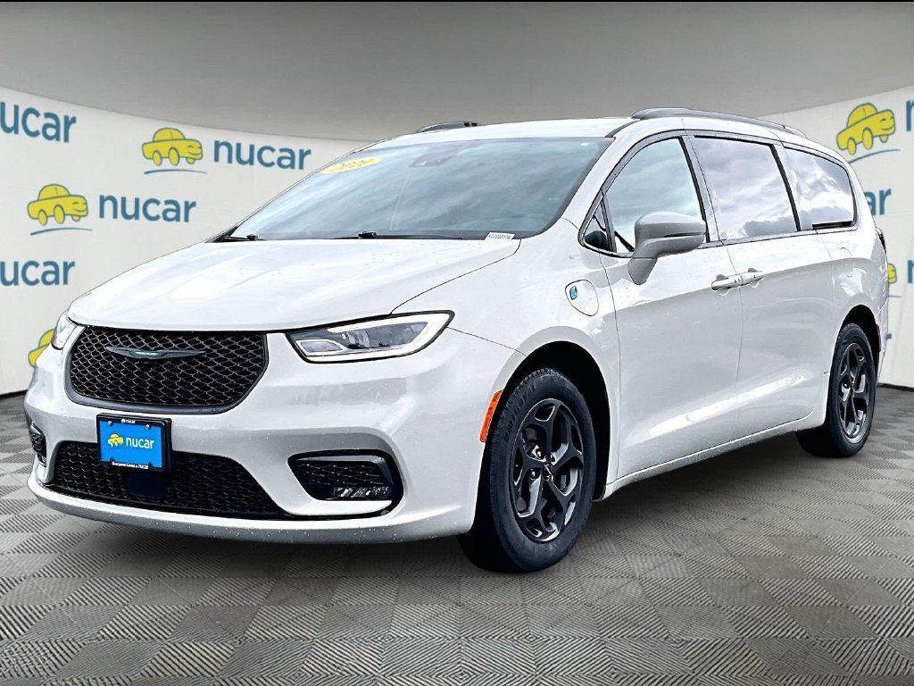 Used 2021 Chrysler Pacifica Touring w/ S Appearance Package FWD image 3