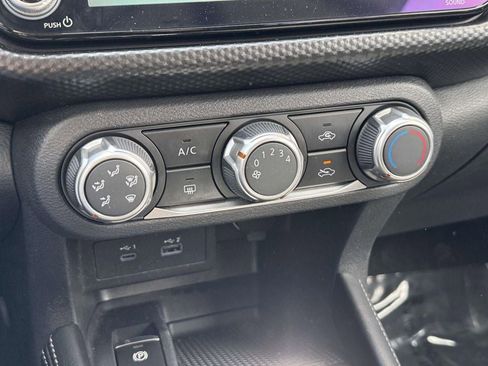 Used 2024 Nissan Kicks SV FWD image 15