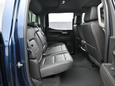 Used 2022 Chevrolet Silverado 1500 LTZ w/ Technology Package AWD/4WD image 44