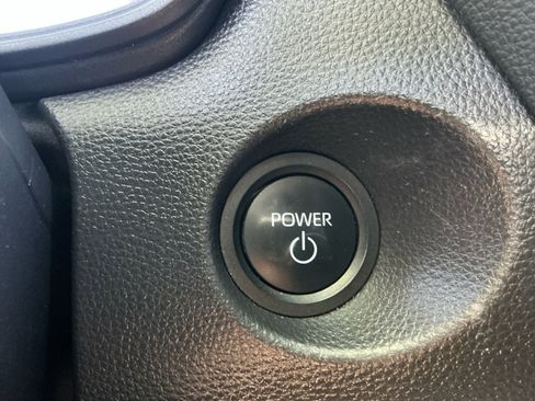 Used 2025 Toyota Corolla Cross AWD Hybrid image 30