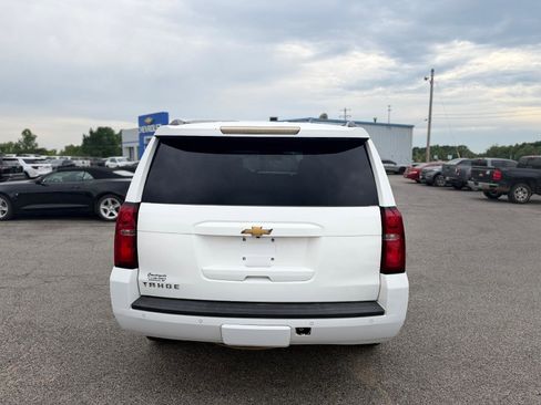 Used 2015 Chevrolet Tahoe LT w/ Luxury Package AWD/4WD image 4