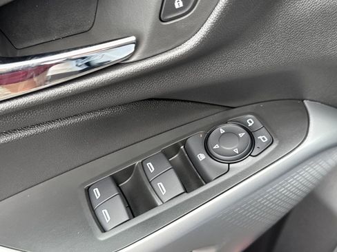 New 2026 Chevrolet Trax LS w/ LS Convenience Package FWD image 18