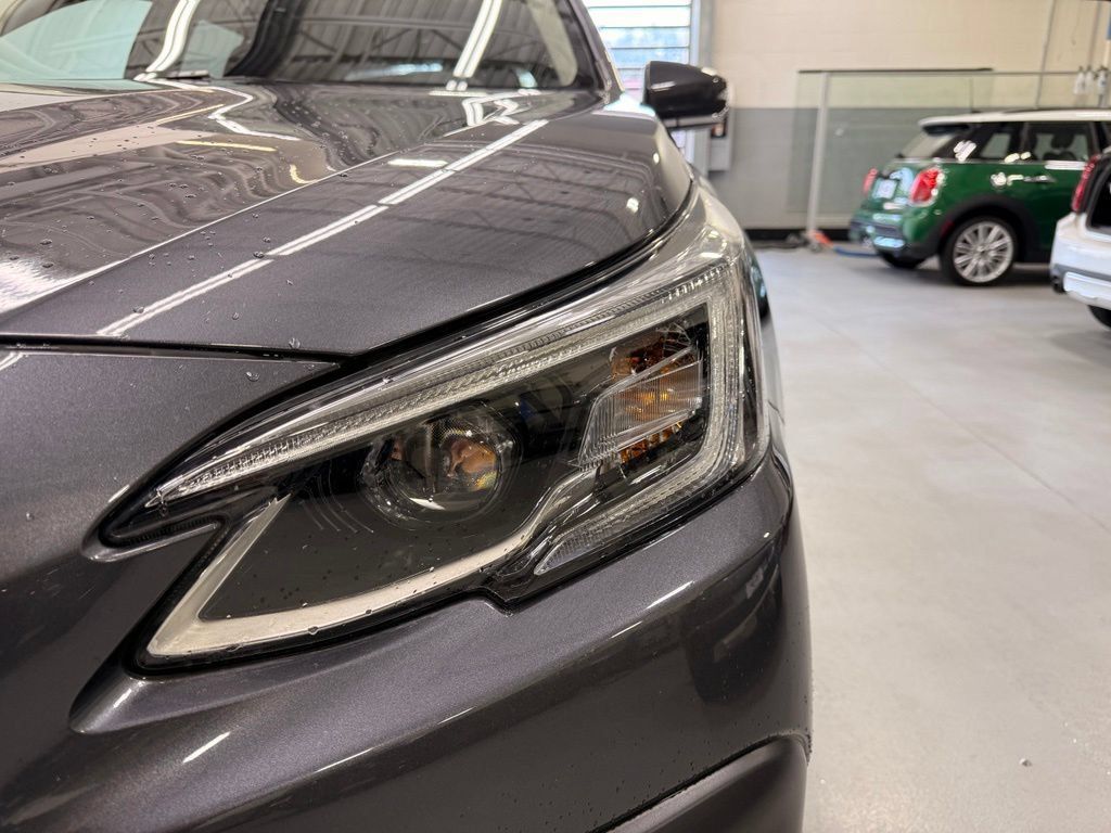 Used 2022 Subaru Outback Limited AWD/4WD image 9