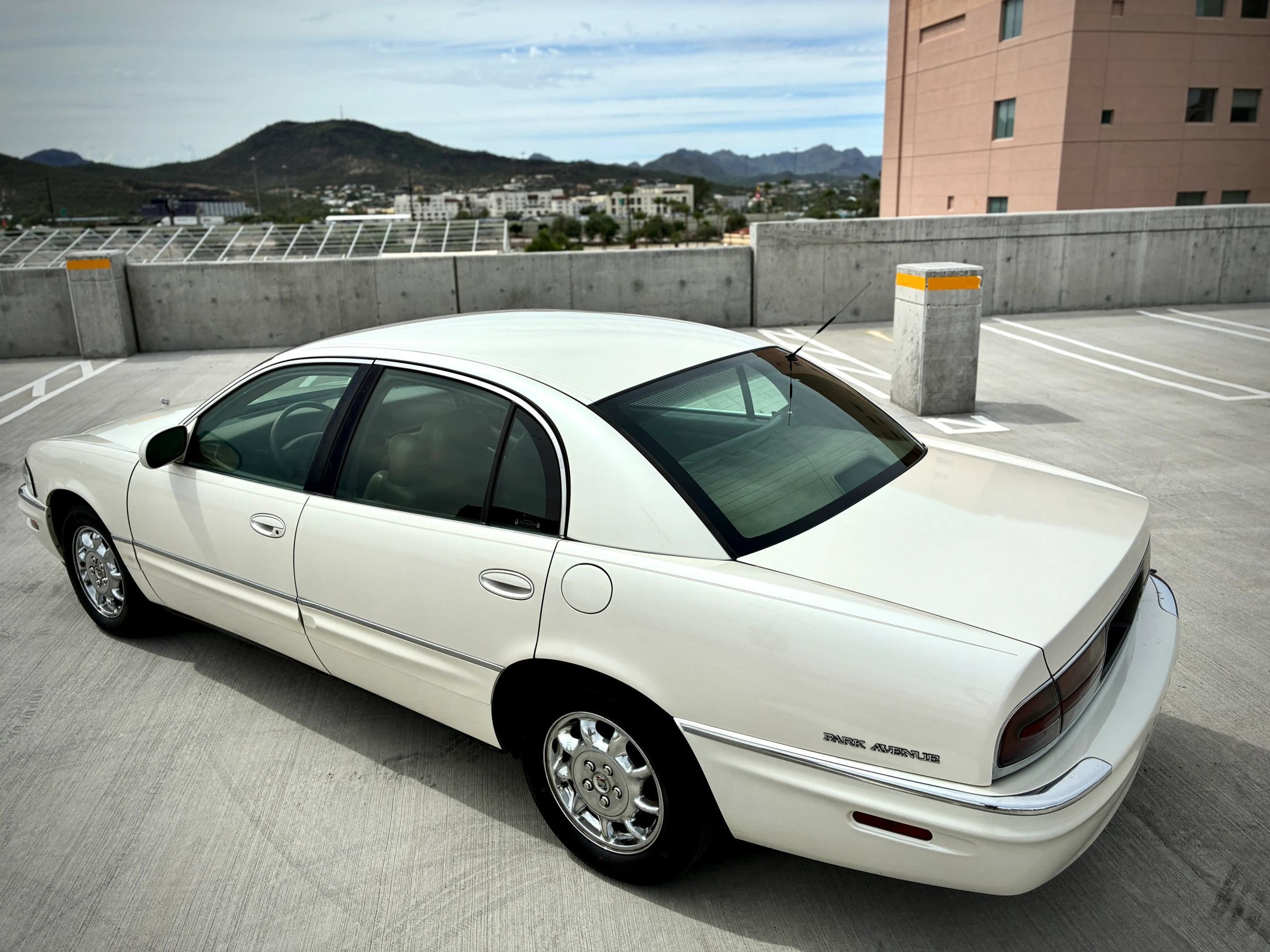 Used 2002 Buick Park Avenue w/ Prestige Pkg FWD image 8