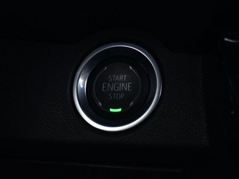 Used 2025 Chevrolet Traverse High Country FWD image 14
