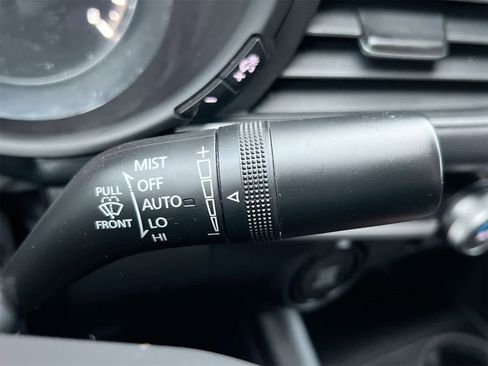 Used 2023 MAZDA MAZDA3 s image 24