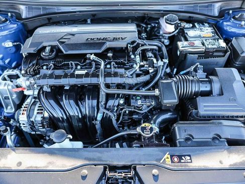 Used 2021 Hyundai Elantra SEL image 16