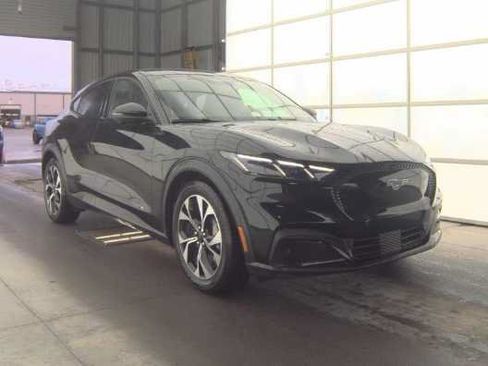 Used 2025 Ford Mustang Mach-E Select w/ Comfort Package Lite AWD/4WD image 3