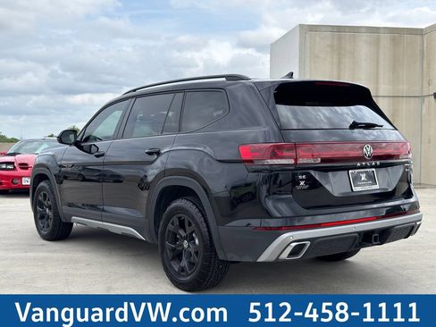 New 2025 Volkswagen Atlas Peak Edition SE AWD/4WD image 8