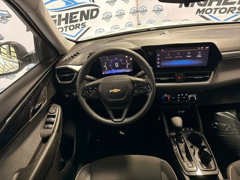 Used 2024 Chevrolet TrailBlazer LS w/ LS Convenience Package image 25
