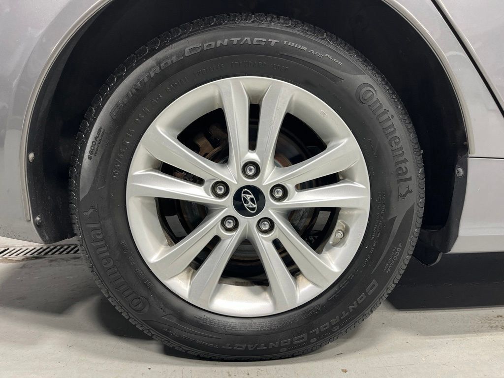 Used 2013 Hyundai Sonata GLS w/ Popular Equipment Pkg FWD image 35