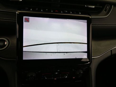 Used 2021 Jeep Grand Cherokee L Limited image 22