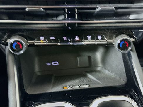 Used 2024 Chevrolet Traverse LT w/ LPO, Floor Liner Package image 16