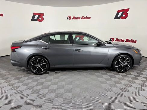 Used 2025 Nissan Altima 2.5 SR image 7