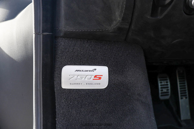 Used 2025 McLaren 750S RWD image 46