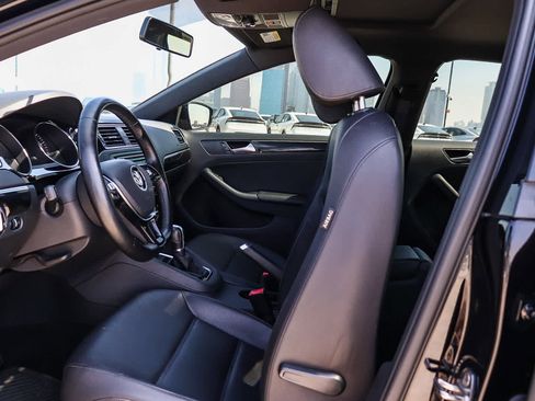 Used 2018 Volkswagen Jetta Sport FWD image 16
