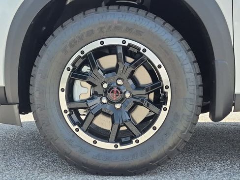 New 2026 Nissan Pathfinder Rock Creek w/ Rock Creek Premium Package AWD/4WD image 6