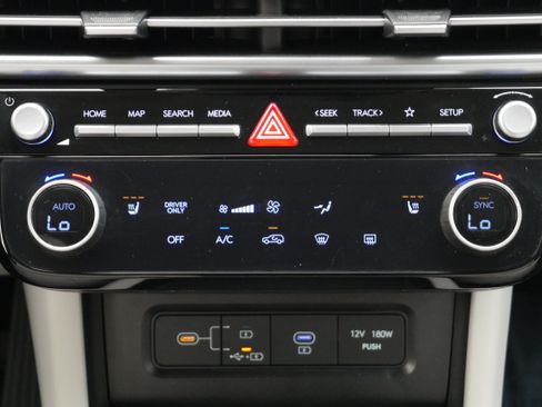 Used 2025 Hyundai Tucson SEL AWD/4WD image 21