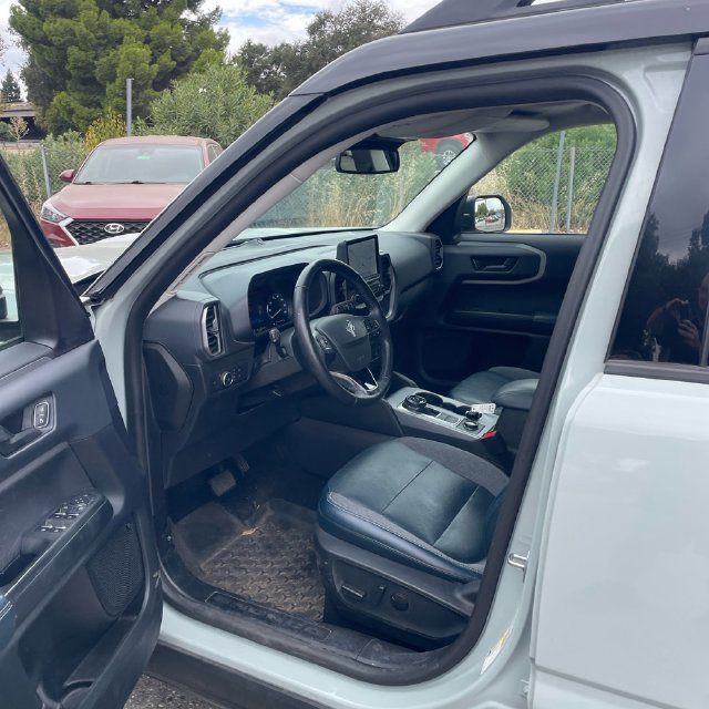 Used 2022 Ford Bronco Sport Outer Banks w/ Tech Package AWD/4WD image 4