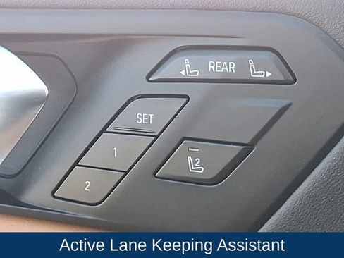 Used 2024 BMW X7 xDrive40i image 28