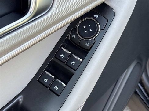 New 2025 Ford Explorer Active w/ Active Comfort Package image 22