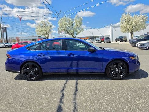 Used 2025 Honda Accord Sport image 6