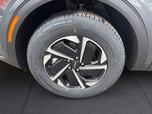 Certified 2023 Kia Sportage LX image 9