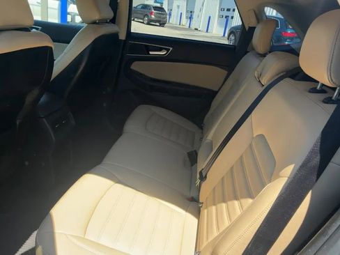 Used 2020 Ford Edge SEL AWD/4WD image 3